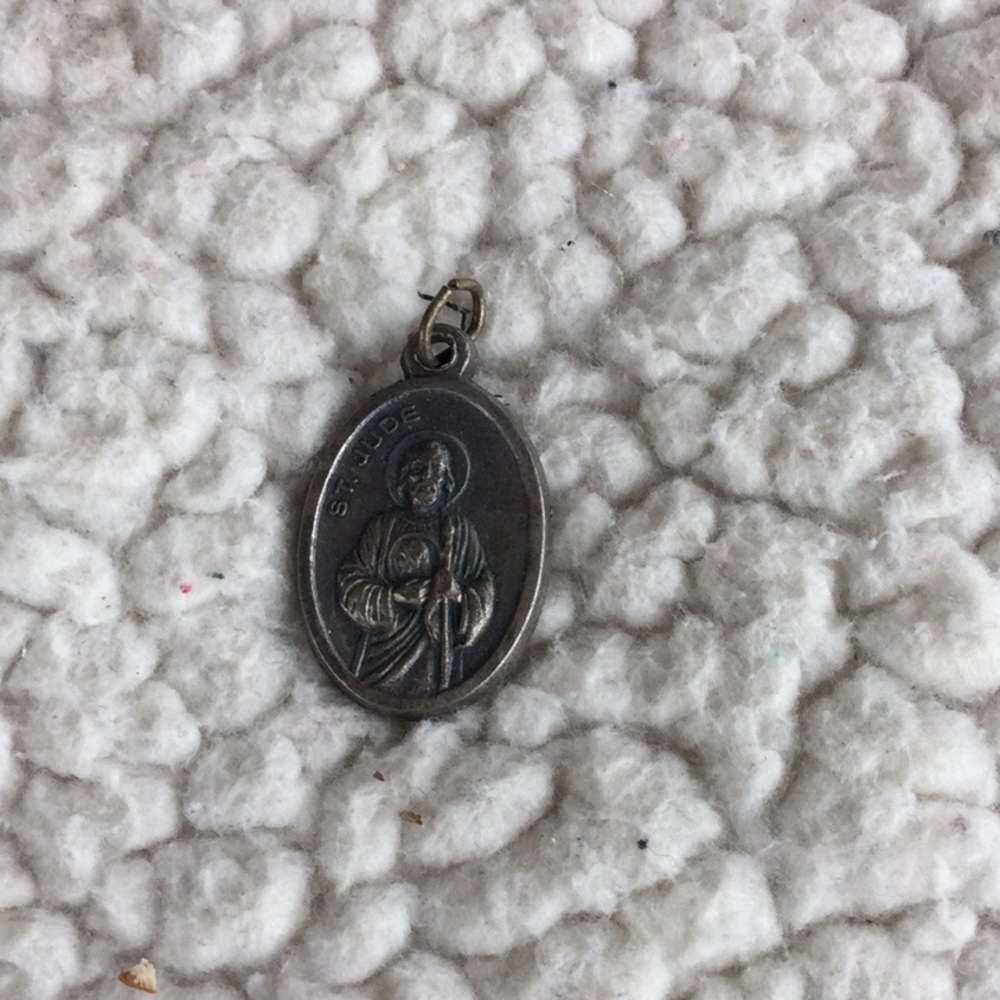 Vintage St. Jude Oval Pendant Necklace in Silver